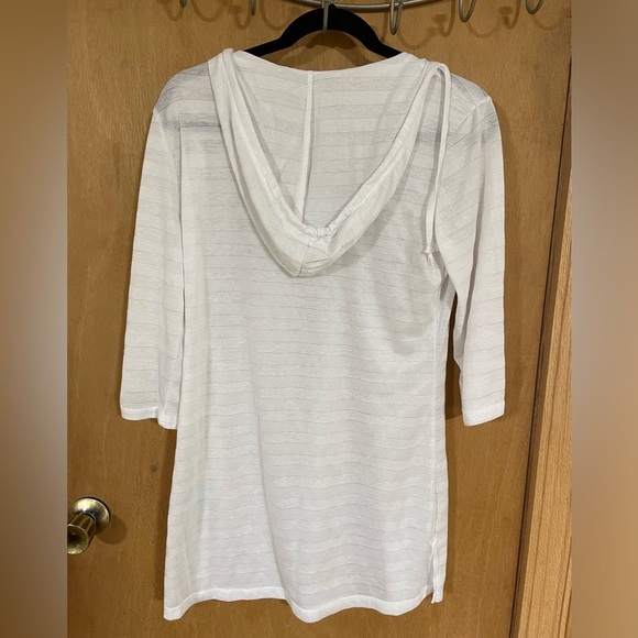 BALANCE- white Hooded beach cover - Picture 2 of 2